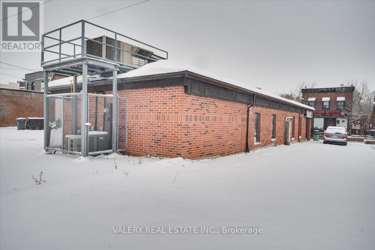 10 Cameron Street W, Brock, Ontario  L0E 1E0 - Photo 17 - N12753296