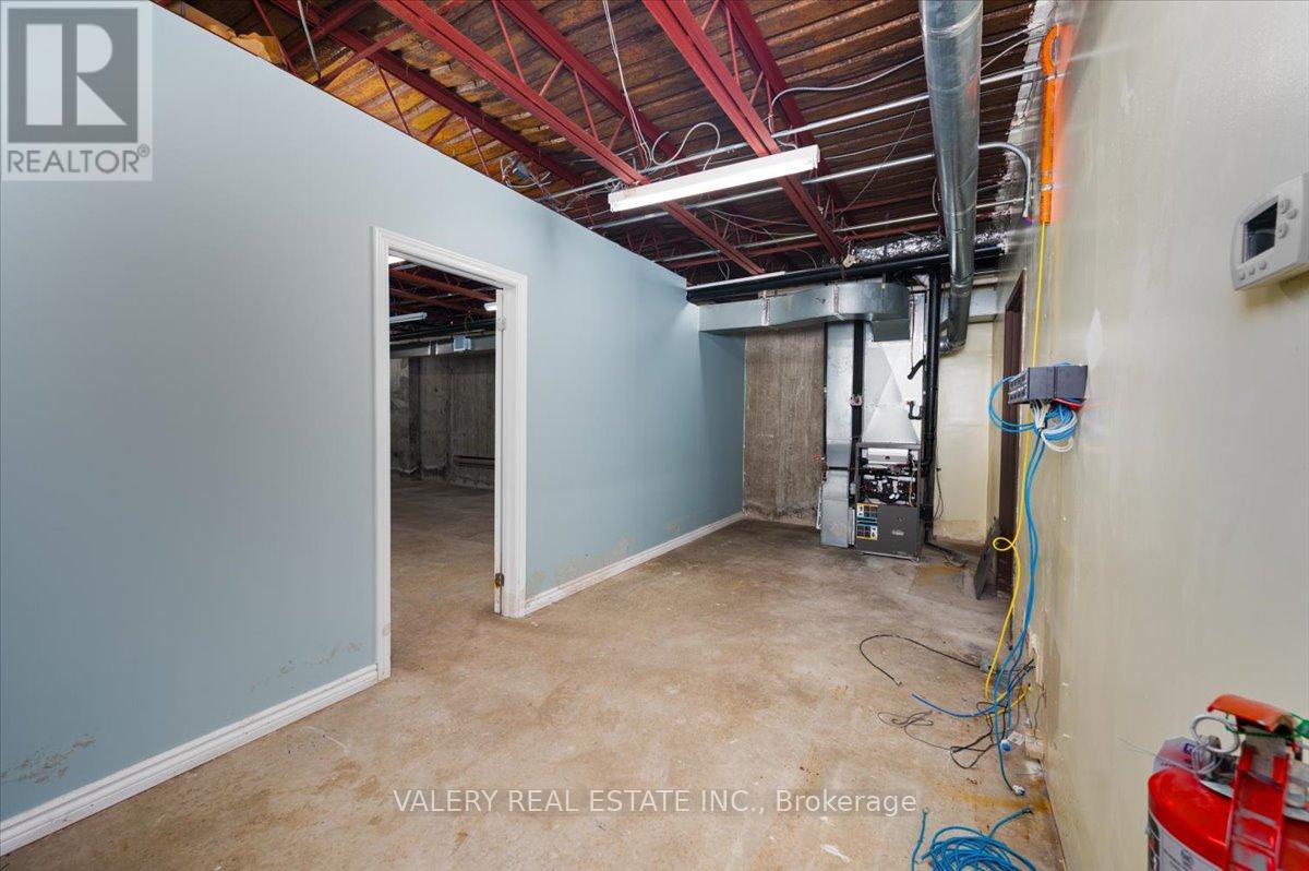 10 Cameron Street W, Brock, Ontario  L0E 1E0 - Photo 3 - N12753296