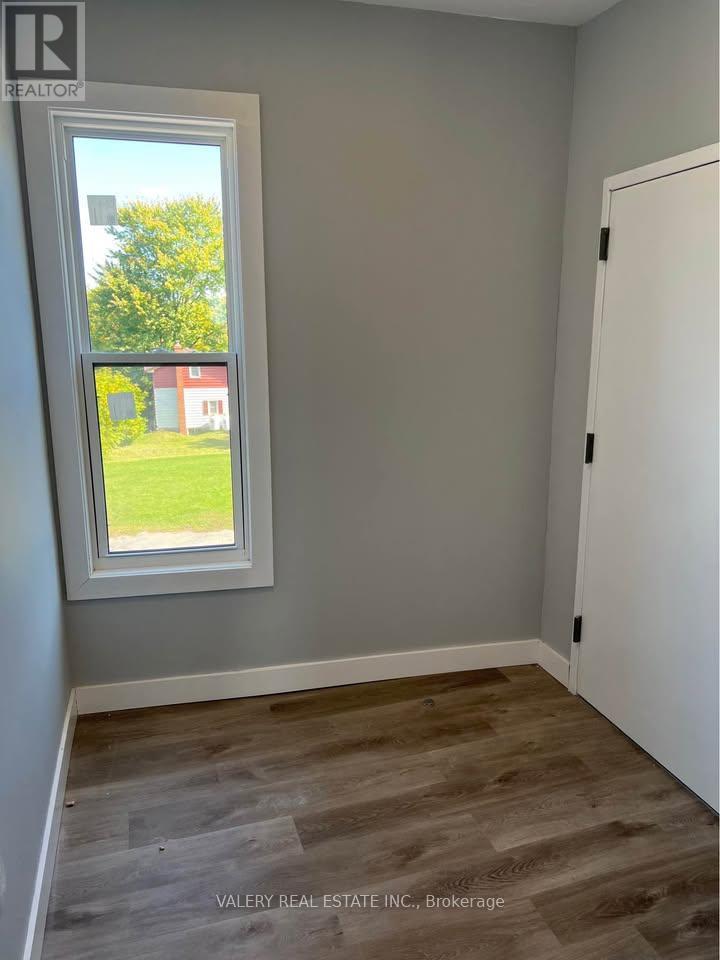 2nd Floor - 20497 Leslie Street, East Gwillimbury, Ontario  L0G 0A5 - Photo 11 - N12753314