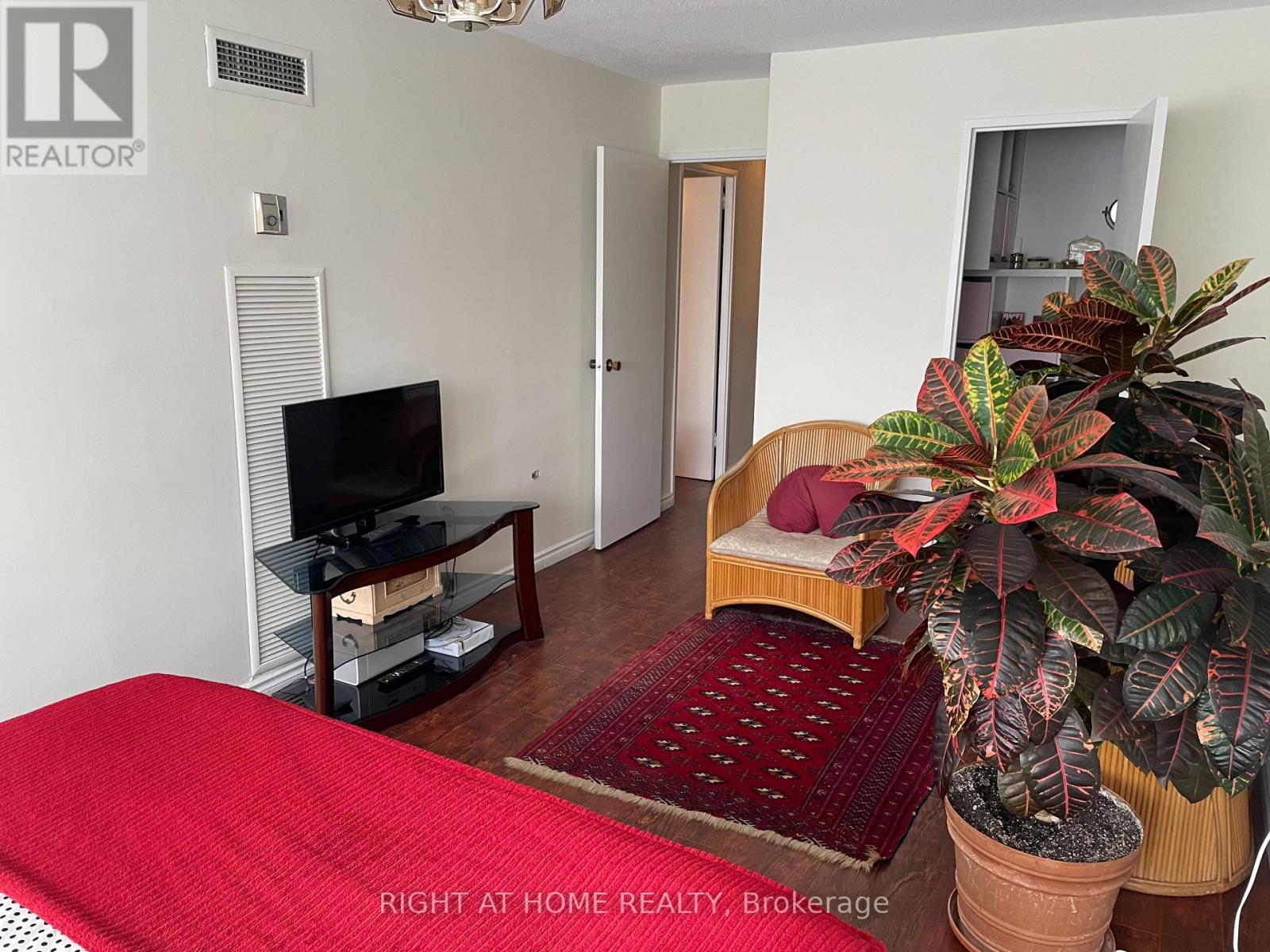 200 - 16 Elgin Street, Markham, Ontario  L3T 4T4 - Photo 16 - N12753336