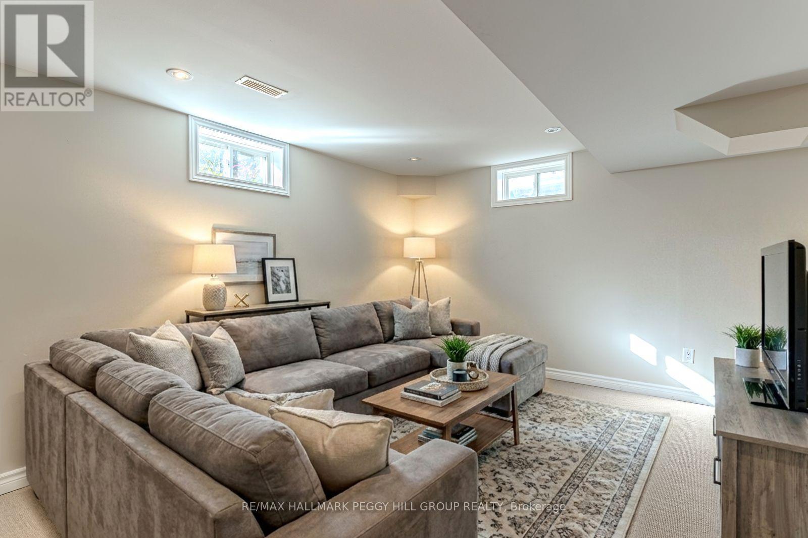 29 Brookwood Drive, Barrie, Ontario  L4N 0Z1 - Photo 11 - S12753250