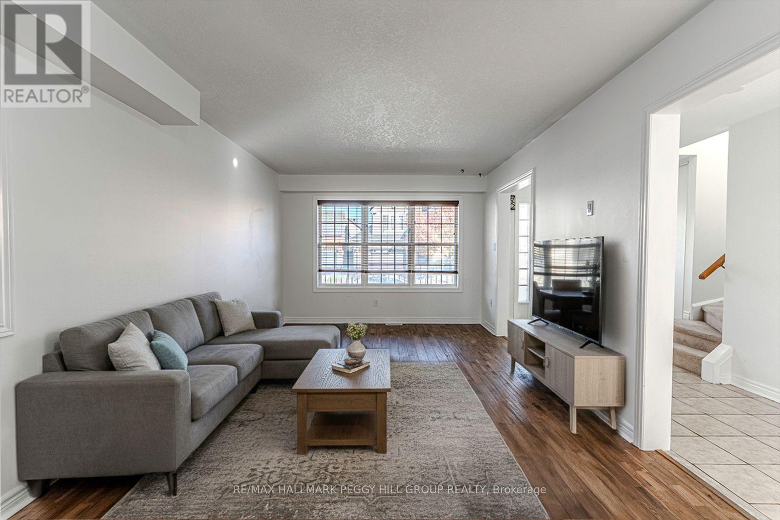 29 Brookwood Drive, Barrie, Ontario  L4N 0Z1 - Photo 2 - S12753250