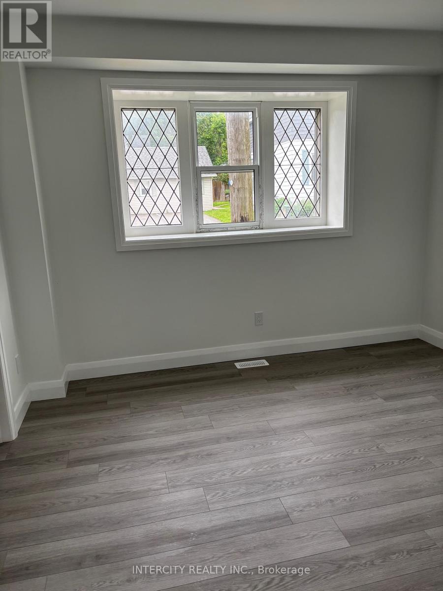 90 Coldwater Road W, Orillia, Ontario  L3V 5L5 - Photo 29 - S12753312