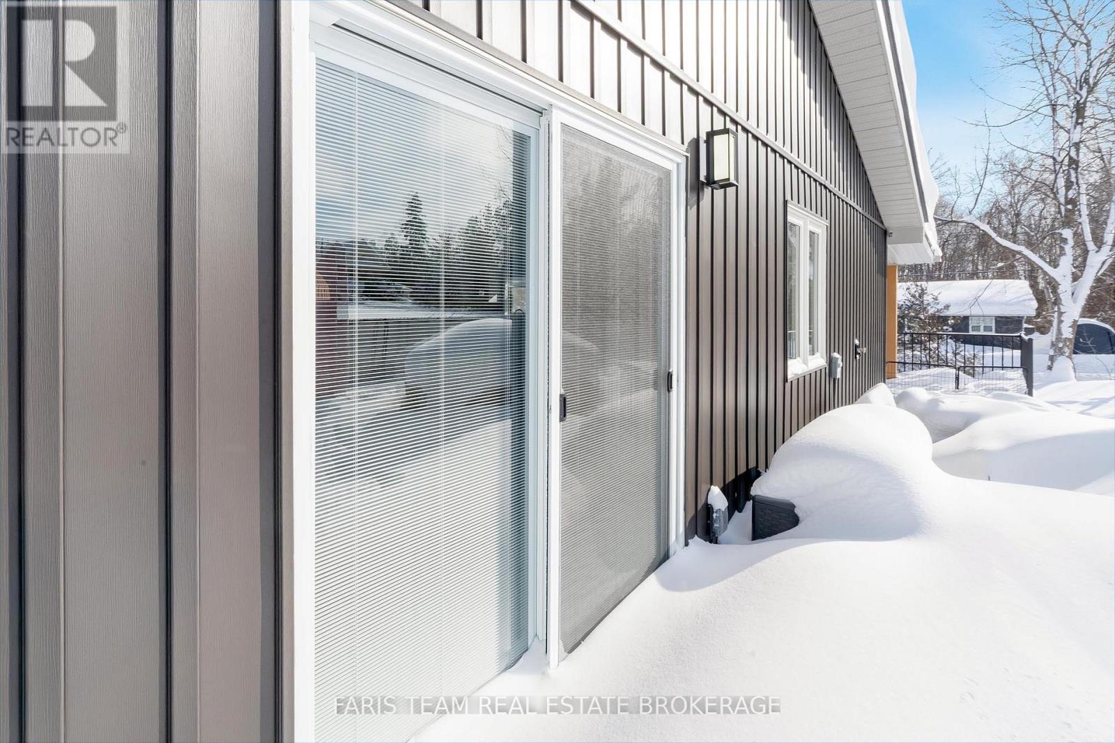 550 Second Avenue, Tay, Ontario  L0K 1R0 - Photo 37 - S12753342