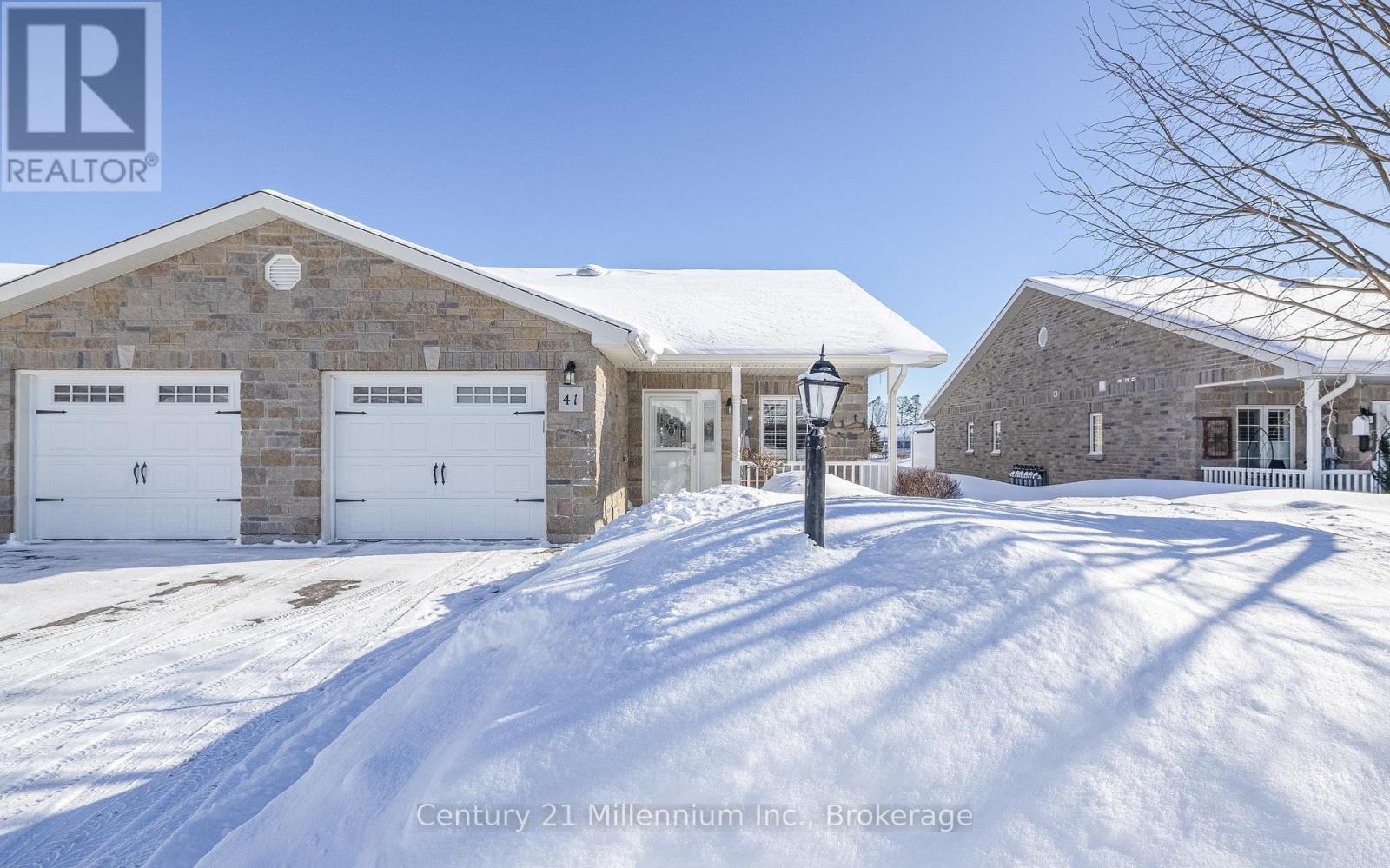 41 Garden Grove, Wasaga Beach, Ontario  L9Z 0E6 - Photo 2 - S12753498