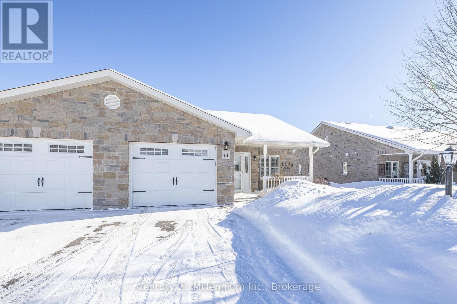 41 Garden Grove, Wasaga Beach, Ontario  L9Z 0E6 - Photo 3 - S12753498