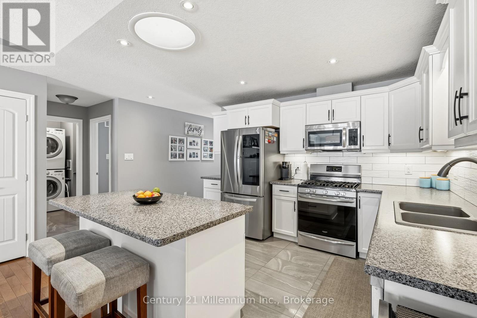 41 Garden Grove, Wasaga Beach, Ontario  L9Z 0E6 - Photo 9 - S12753498