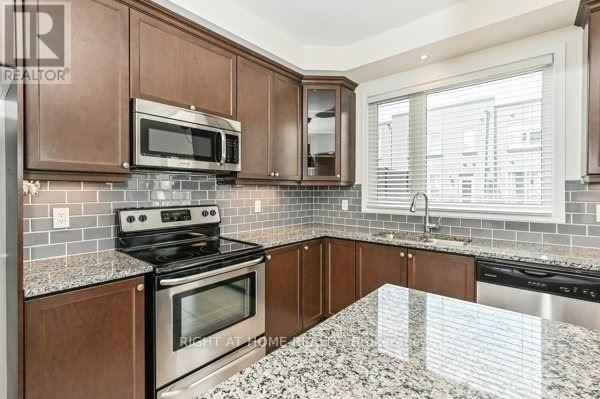 33 - 3019 Creekshore Common, Oakville, Ontario  L6M 1L8 - Photo 10 - W12753266