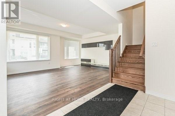 33 - 3019 Creekshore Common, Oakville, Ontario  L6M 1L8 - Photo 2 - W12753266