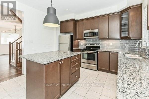 33 - 3019 Creekshore Common, Oakville, Ontario  L6M 1L8 - Photo 9 - W12753266