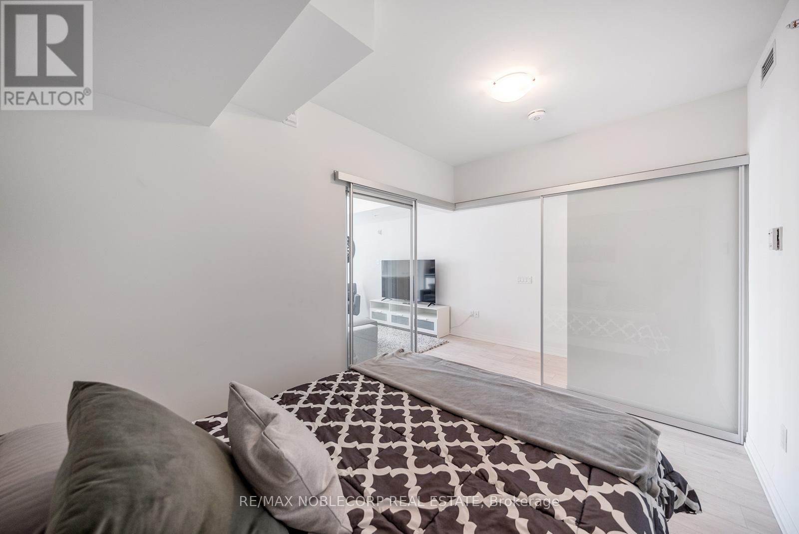 510 - 408 Browns Line, Toronto, Ontario  M8W 0C3 - Photo 14 - W12753318