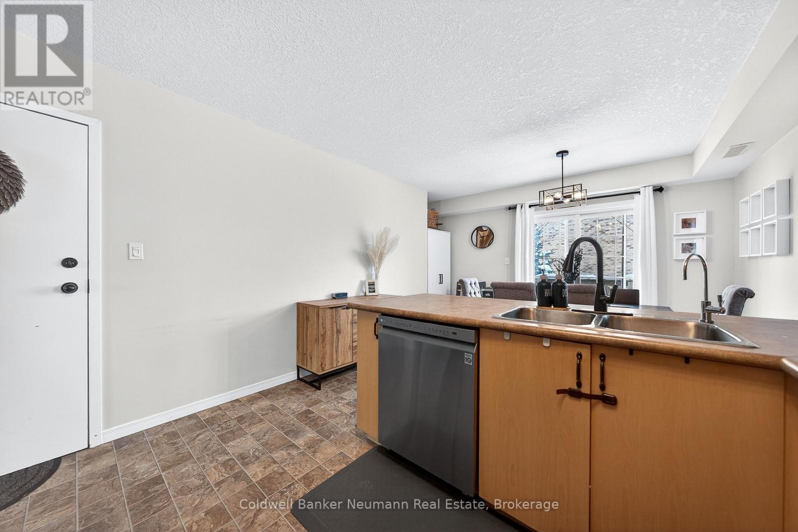 107 - 35 Mountford Drive, Guelph, Ontario  N1E 0G6 - Photo 12 - X12753620