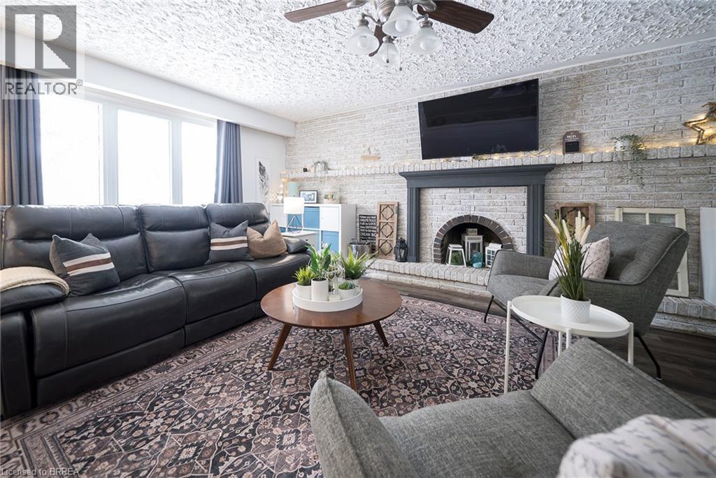 44 Shalfleet Boulevard, Brantford, Ontario  N3R 6L6 - Photo 5 - 40801945