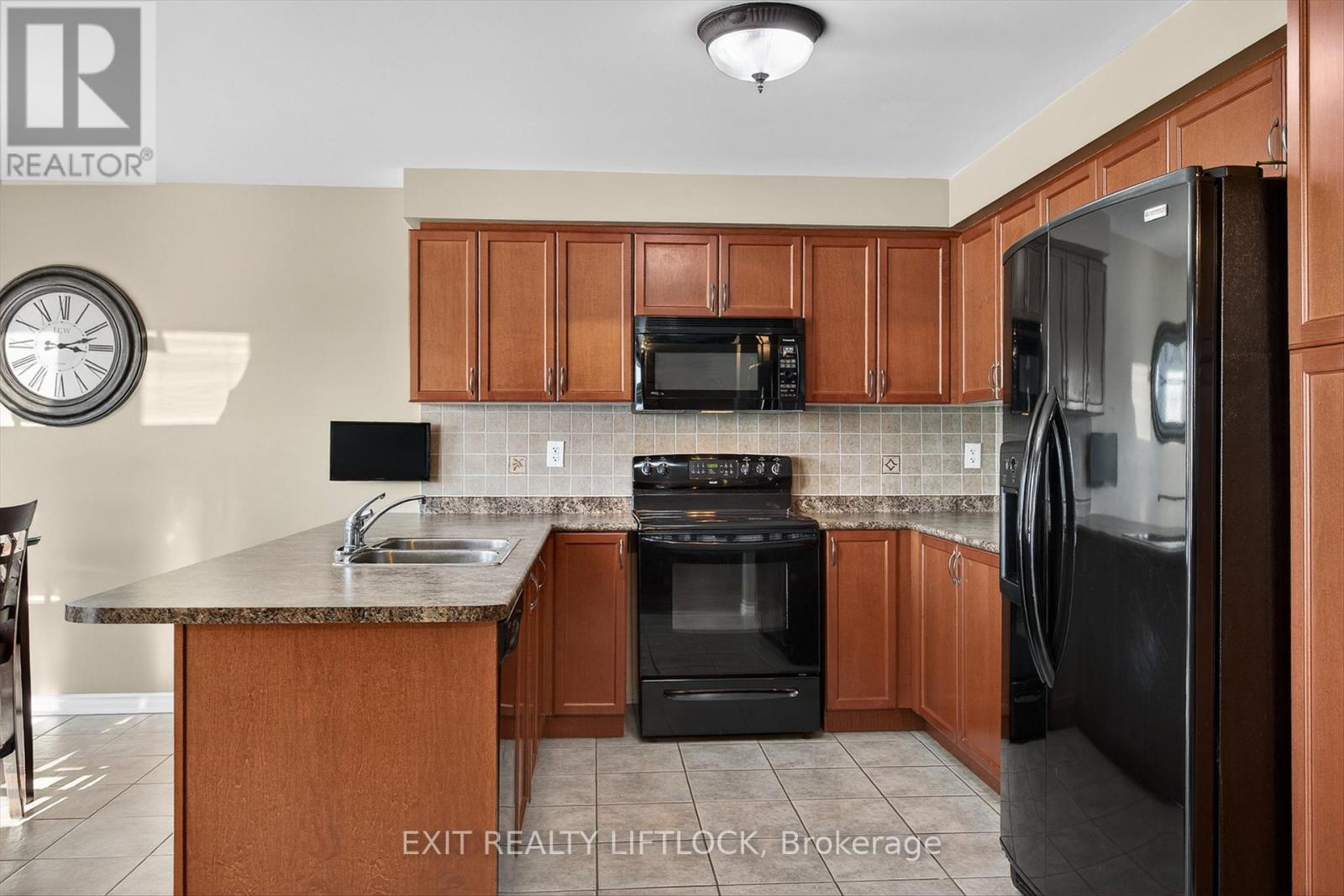 1403 Ireland Drive, Peterborough, Ontario  K9K 0A7 - Photo 6 - X12753516