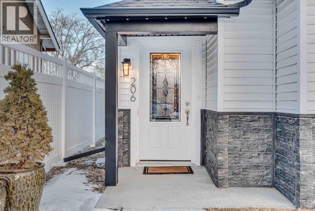 206 5 Avenue Se, Three Hills, Alberta  T0M 2A0 - Photo 4 - A2283257