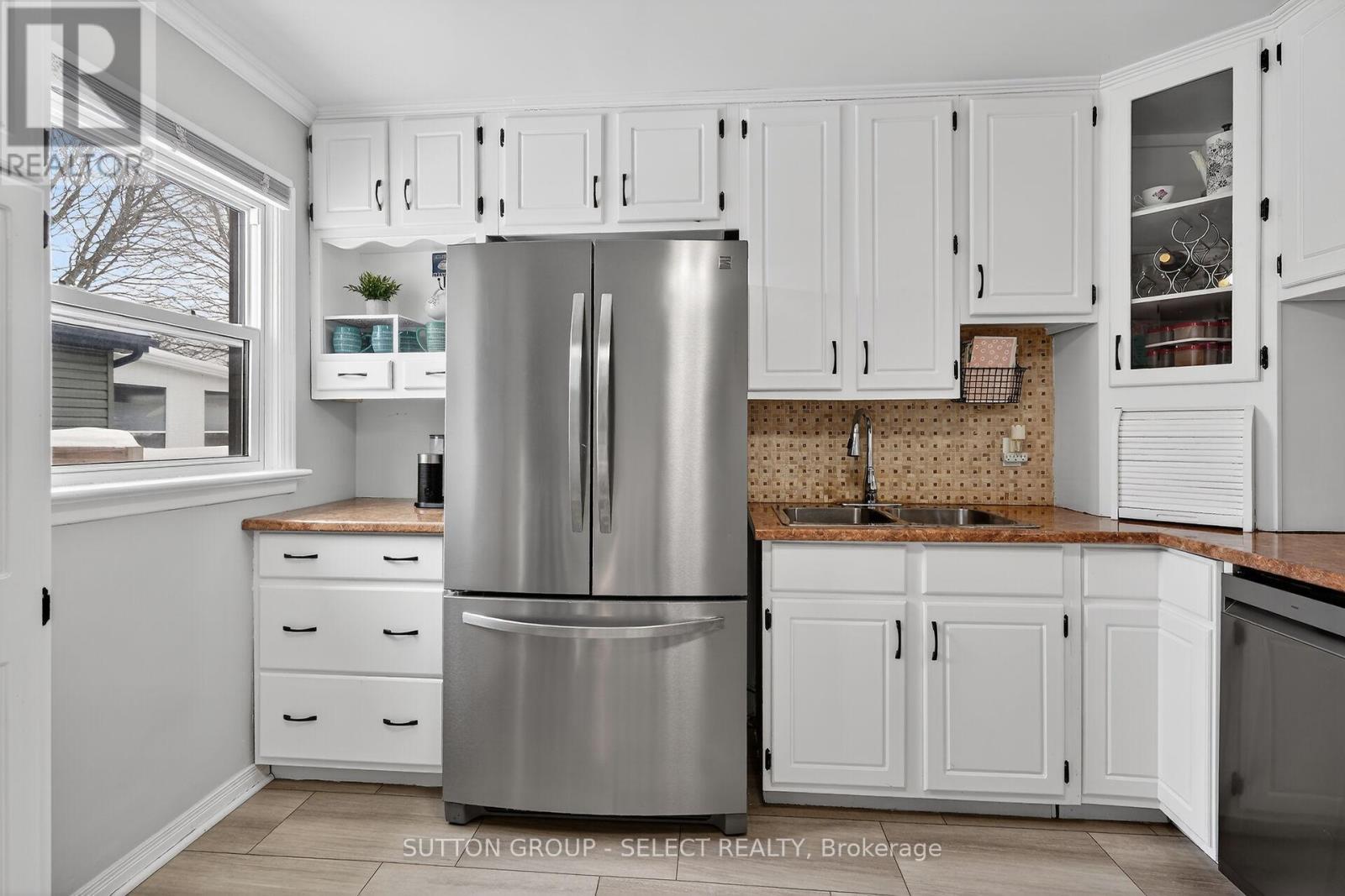 225 Sterling Street, London East, Ontario  N5Y 1Z3 - Photo 18 - X12753374