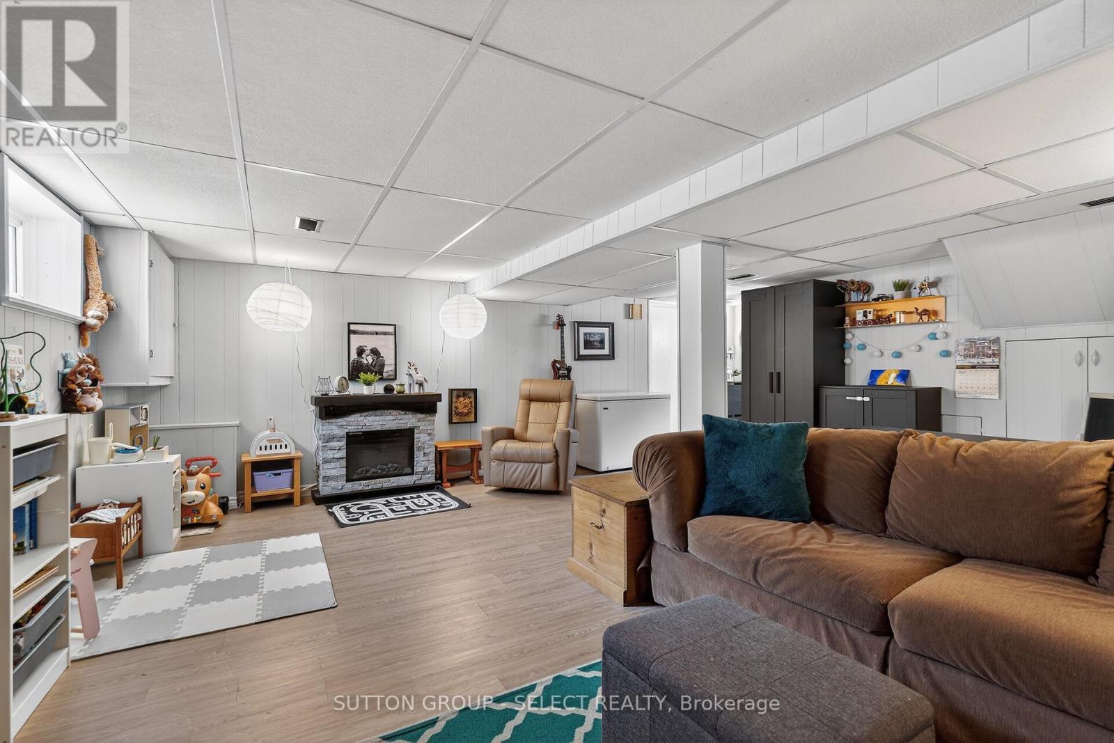 225 Sterling Street, London East, Ontario  N5Y 1Z3 - Photo 32 - X12753374