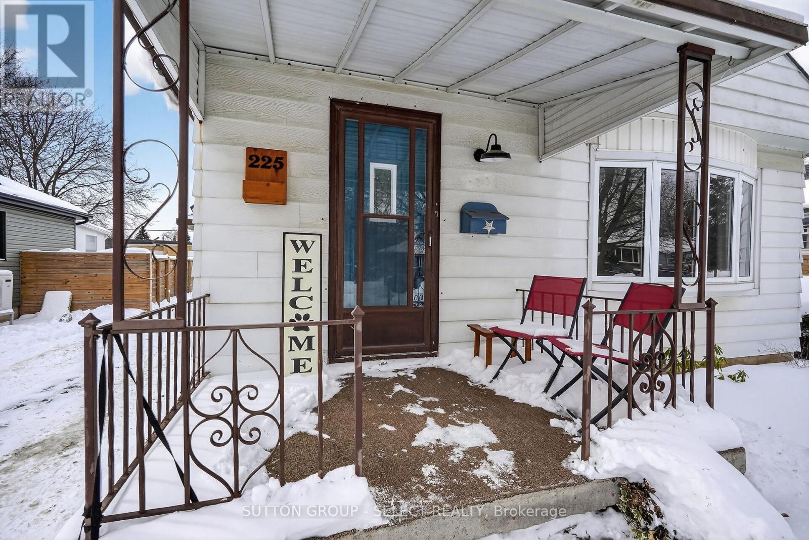 225 Sterling Street, London East, Ontario  N5Y 1Z3 - Photo 5 - X12753374