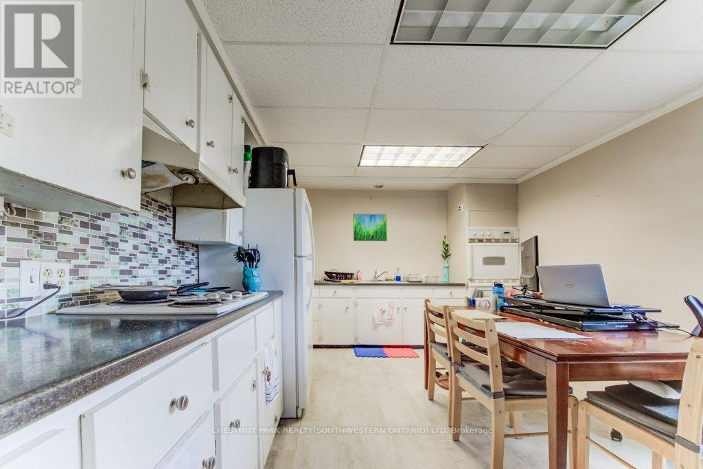 56 Lilac Street, Waterloo, Ontario  N2G 3A8 - Photo 14 - X12753290