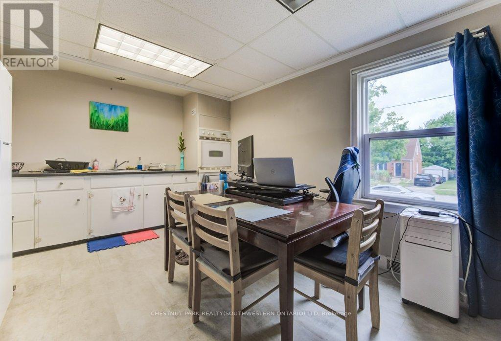 56 Lilac Street, Waterloo, Ontario  N2G 3A8 - Photo 15 - X12753290