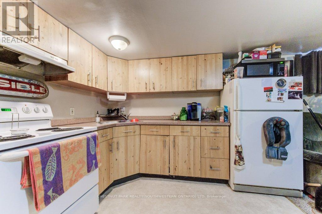 56 Lilac Street, Waterloo, Ontario  N2G 3A8 - Photo 33 - X12753290