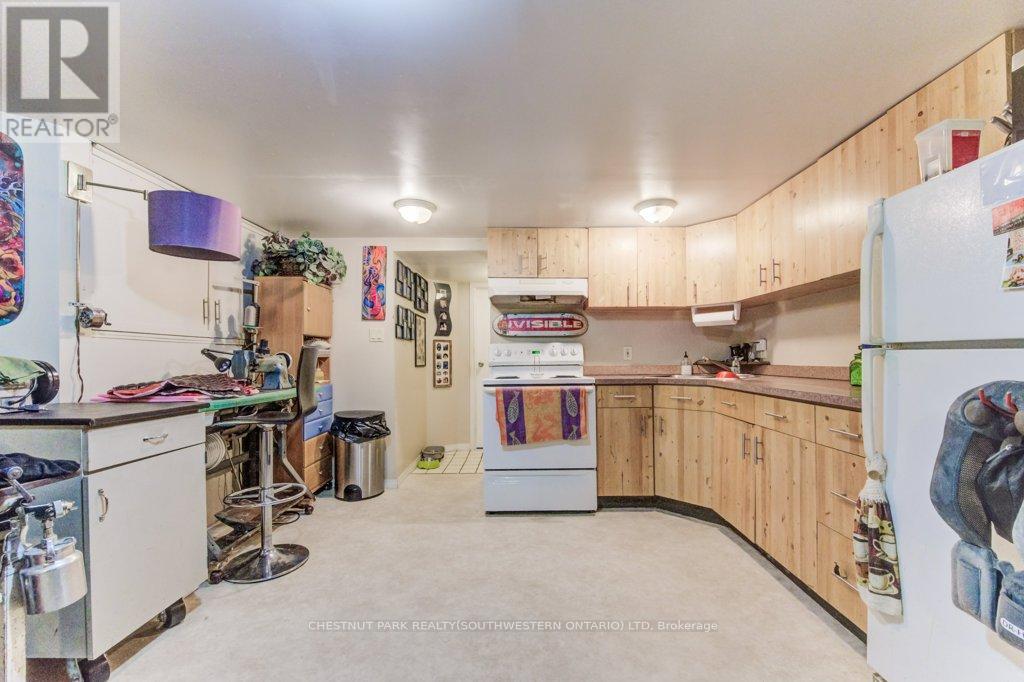 56 Lilac Street, Waterloo, Ontario  N2G 3A8 - Photo 34 - X12753290