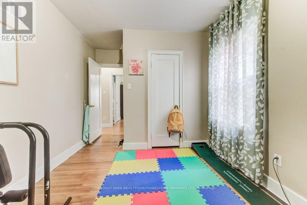 56 Lilac Street, Waterloo, Ontario  N2G 3A8 - Photo 9 - X12753290