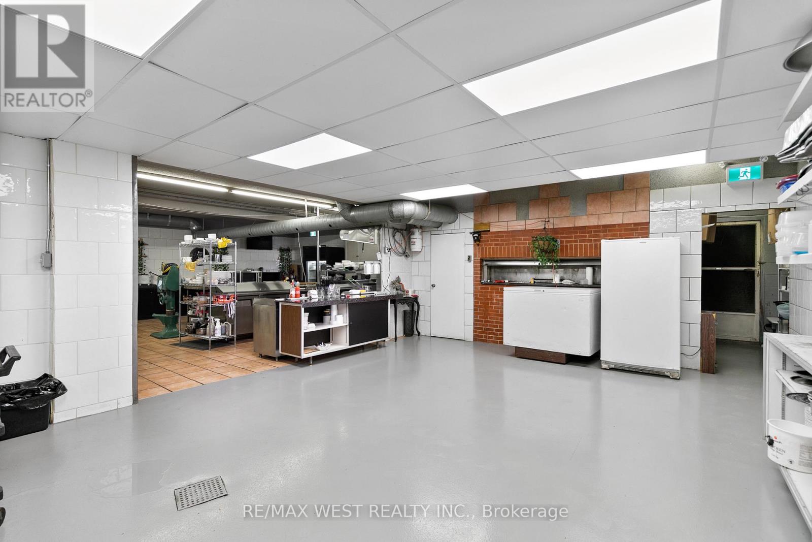 839 Erie Street E, Windsor, Ontario  N9A 3Y5 - Photo 32 - X12753324