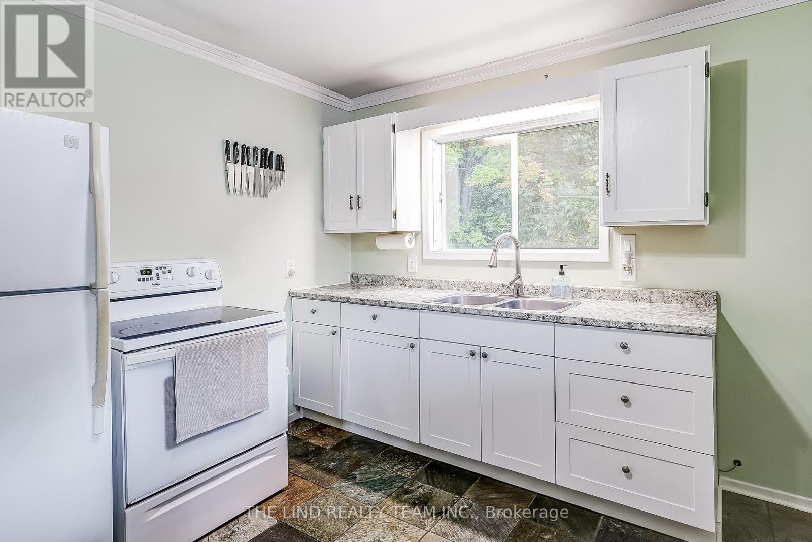 949 Raymond Road, Muskoka Lakes, Ontario  P0B 1M0 - Photo 12 - X12753330