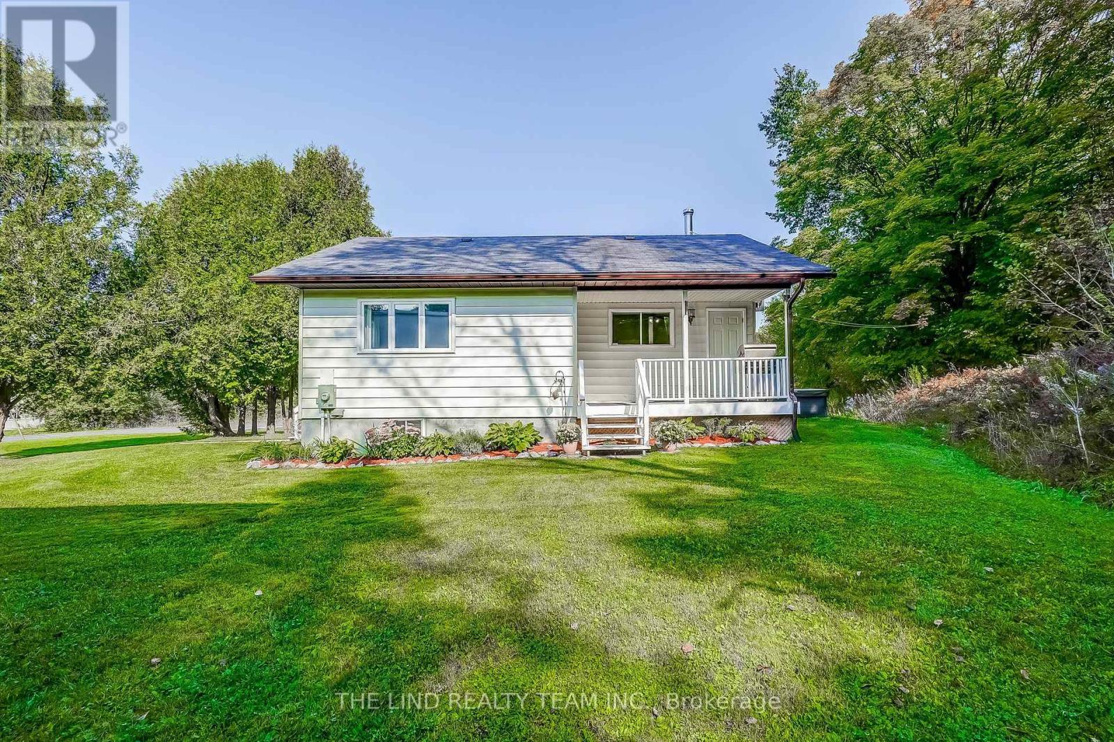 949 Raymond Road, Muskoka Lakes, Ontario  P0B 1M0 - Photo 3 - X12753330