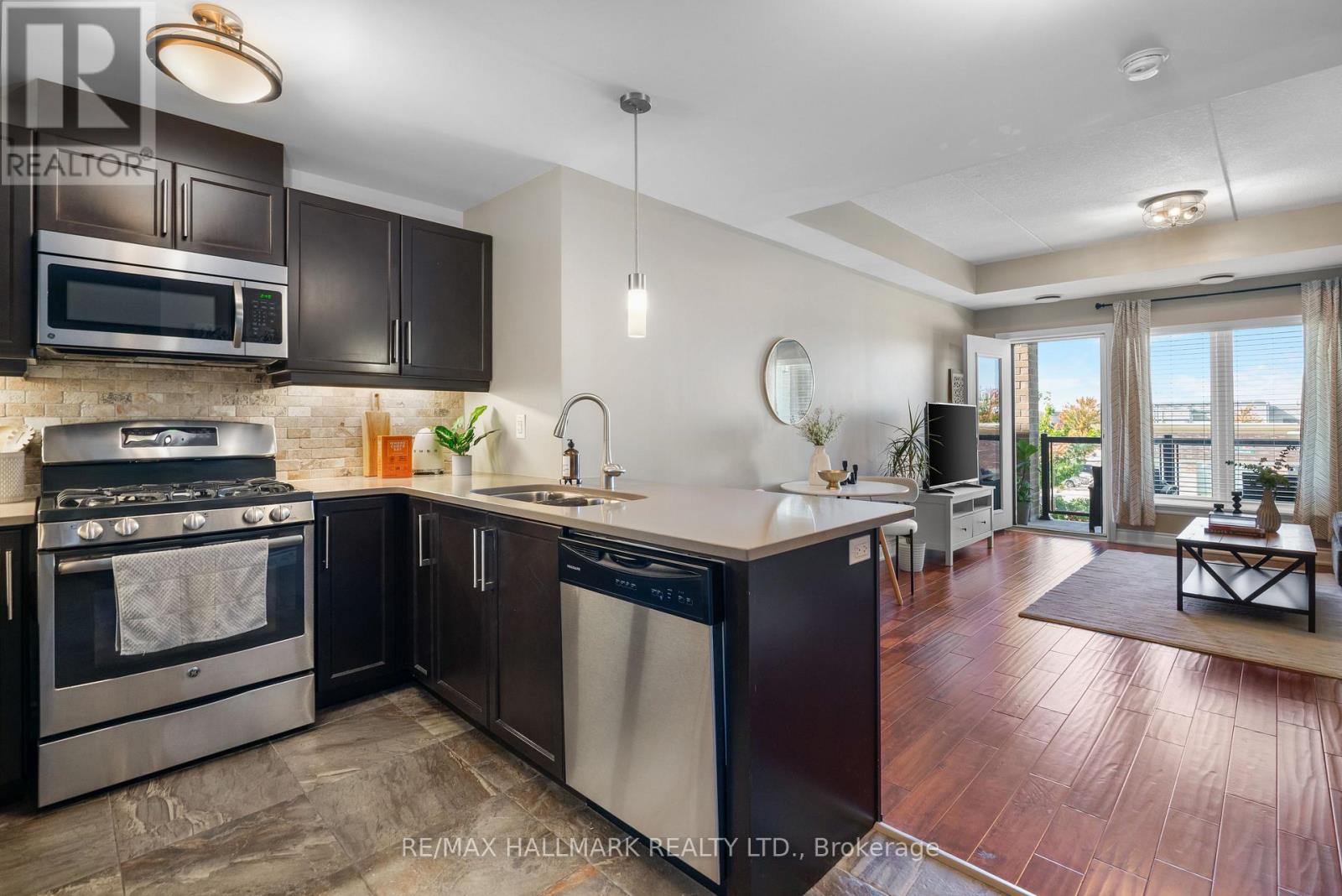 302 - 106 Bard Boulevard, Guelph, Ontario  N1L 0L8 - Photo 4 - X12753338