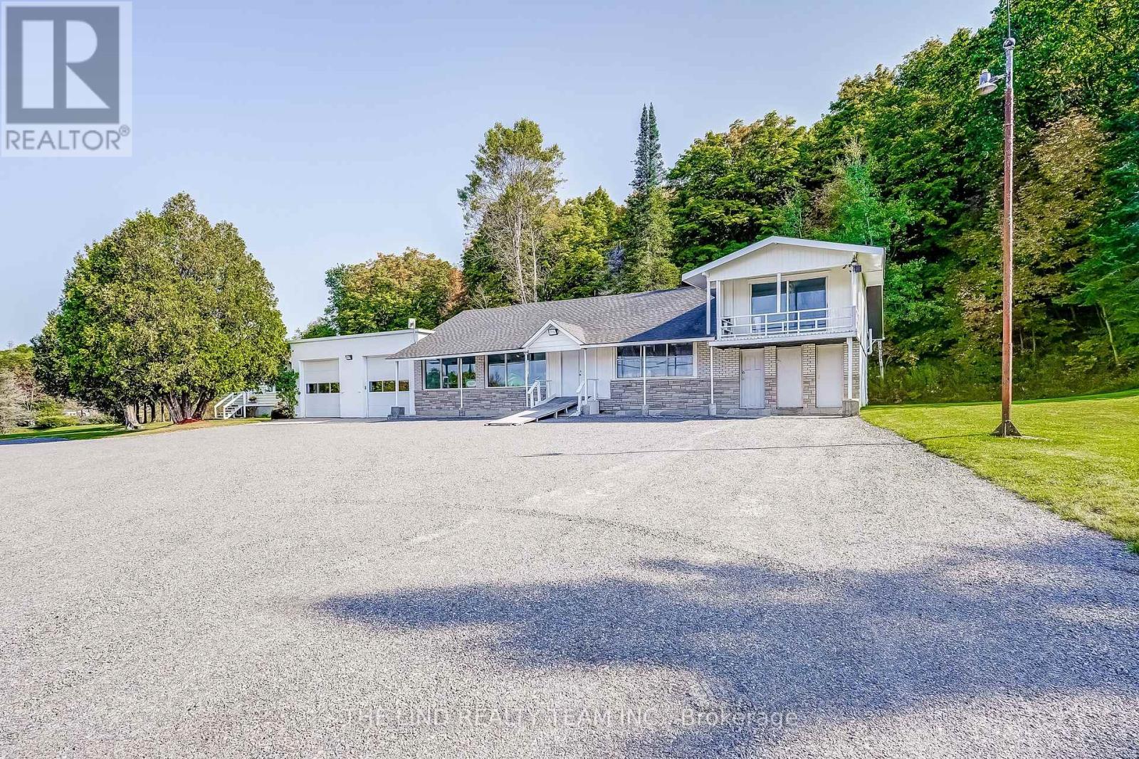949 Raymond Road, Muskoka Lakes, Ontario  P0B 1M0 - Photo 17 - X12753346