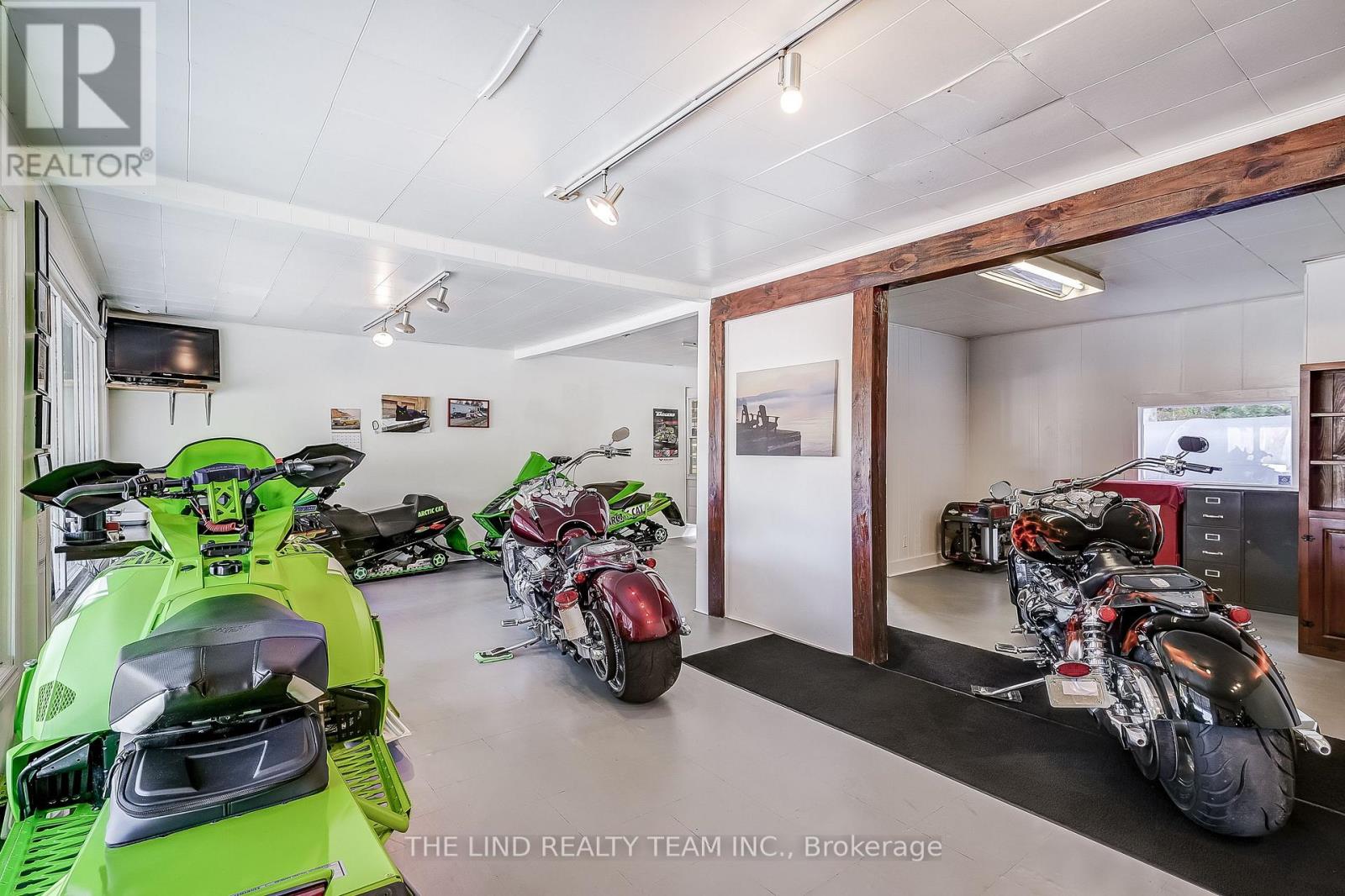 949 Raymond Road, Muskoka Lakes, Ontario  P0B 1M0 - Photo 21 - X12753346