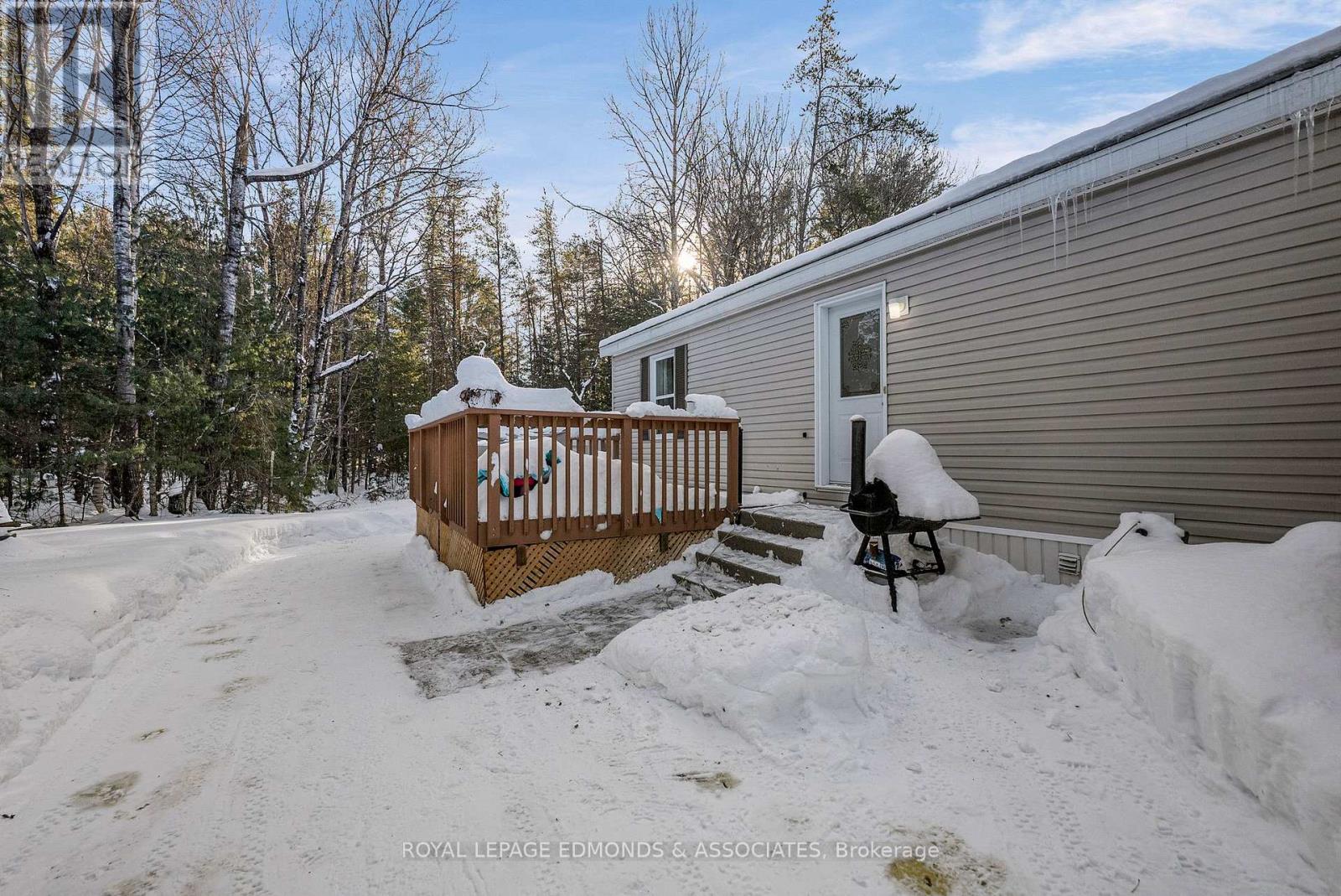 5 Hunter's Run Lane, Laurentian Hills, Ontario  K0J 1J0 - Photo 30 - X12753646