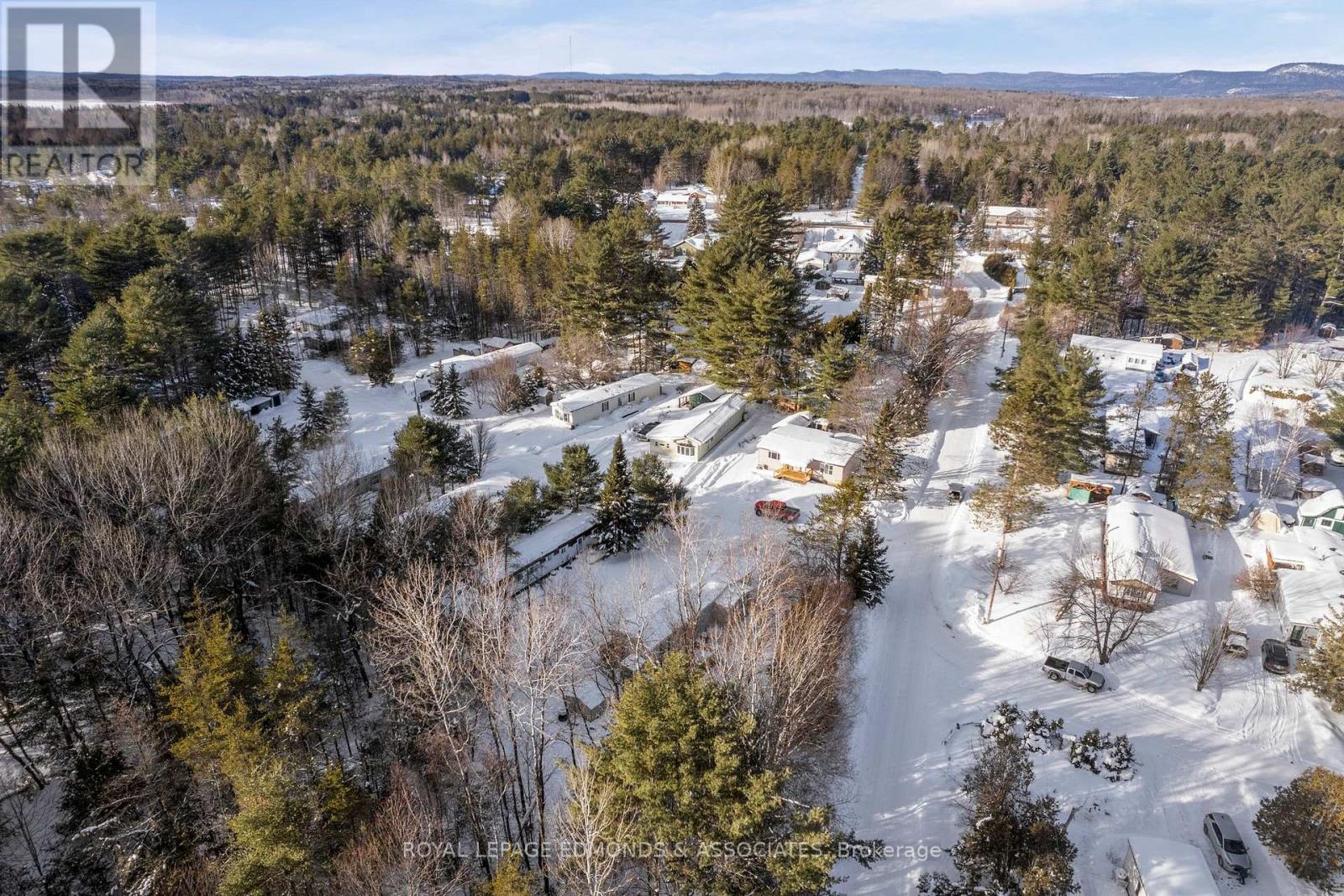 5 Hunter's Run Lane, Laurentian Hills, Ontario  K0J 1J0 - Photo 41 - X12753646