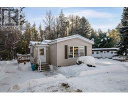 5 HUNTER'S RUN LANE, Laurentian Hills, Ontario