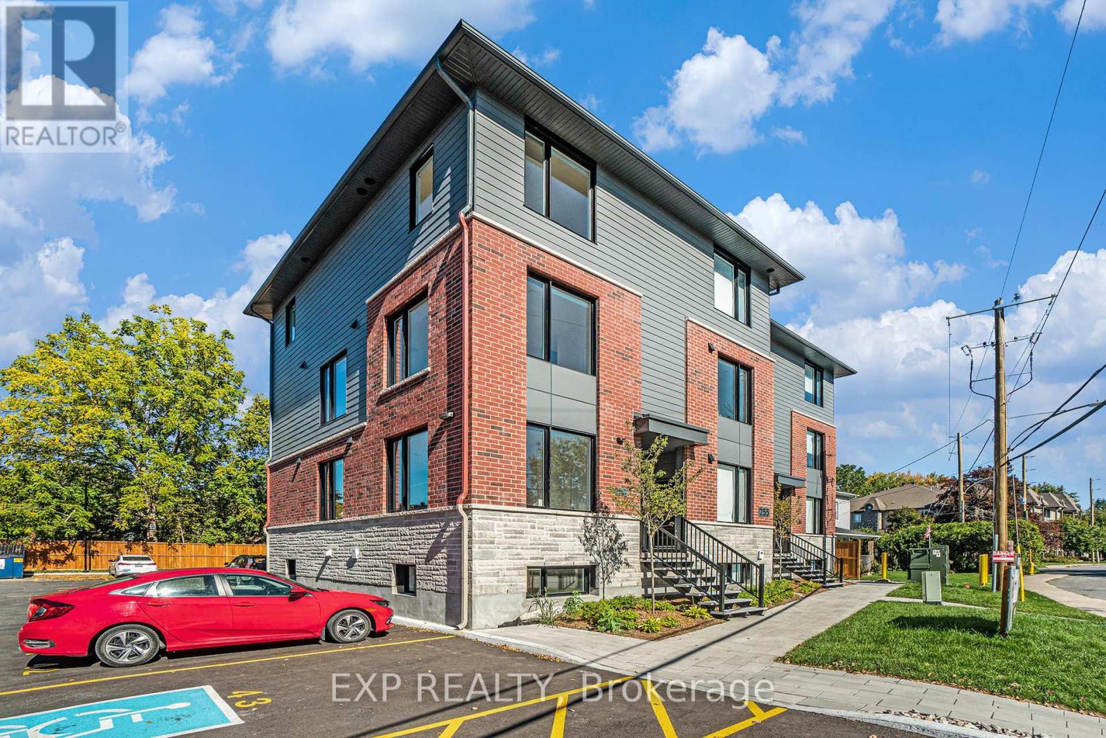 200 - 255 Castor Street, Russell, Ontario  K4R 0M2 - Photo 1 - X12753444