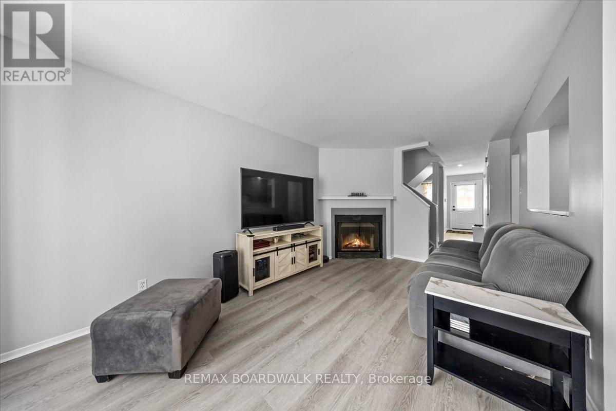 294 Valade Crescent, Ottawa, Ontario  K4A 2X3 - Photo 5 - X12753456