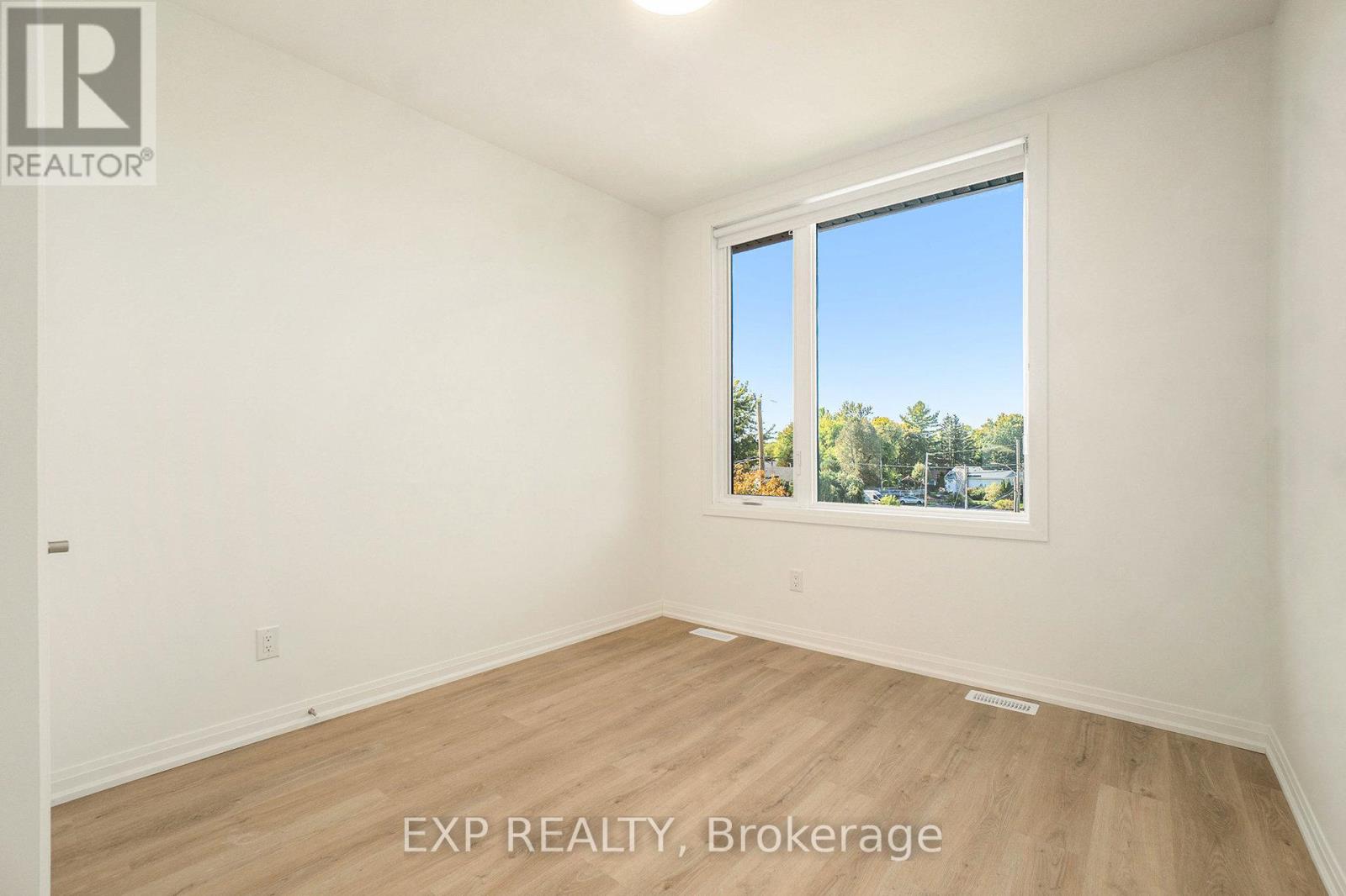 11 - 251 Castor Street, Russell, Ontario  K4R 0M2 - Photo 7 - X12753478