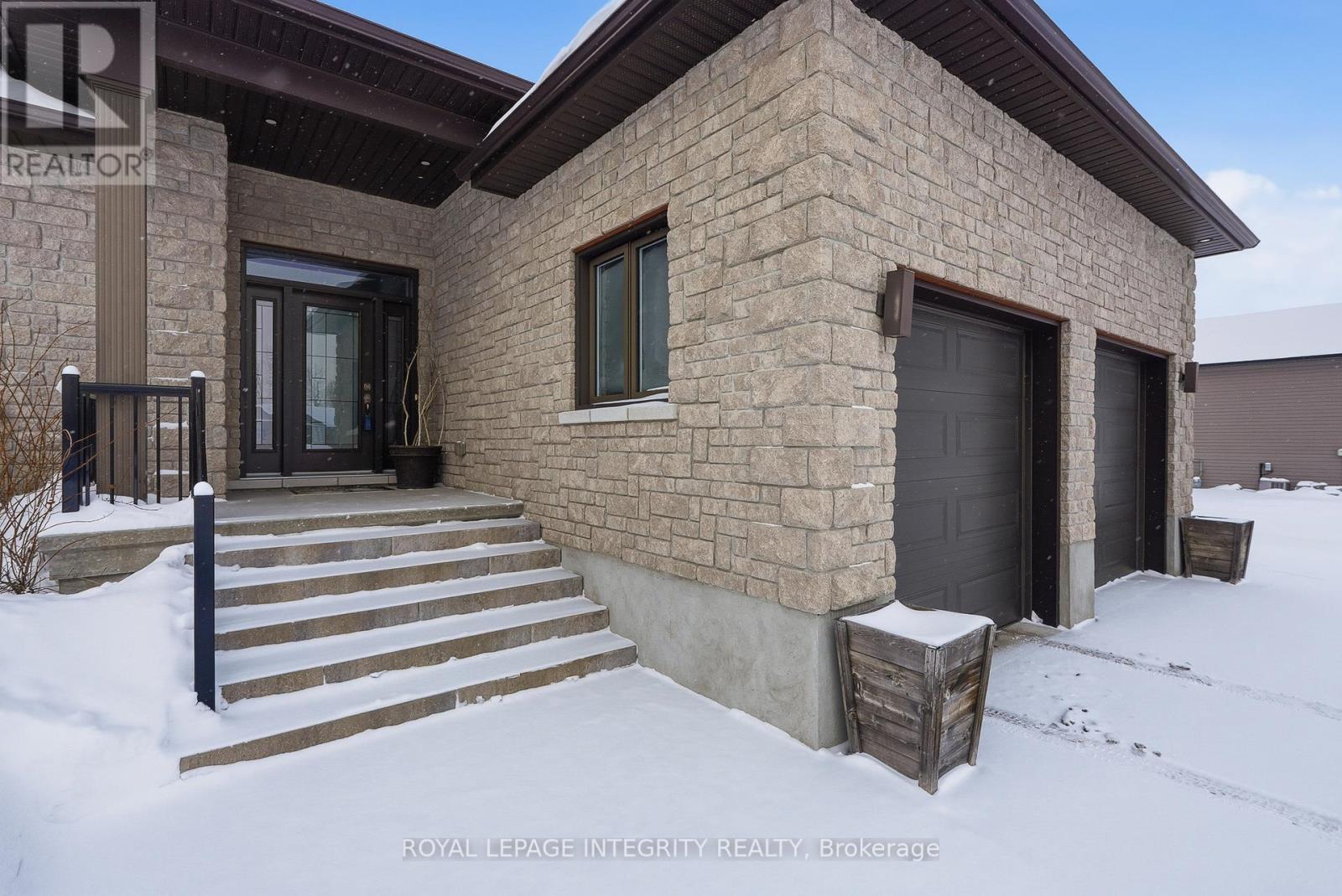 251 Rue Des Violettes Street, Clarence-Rockland, Ontario  K0A 2A0 - Photo 2 - X12753480