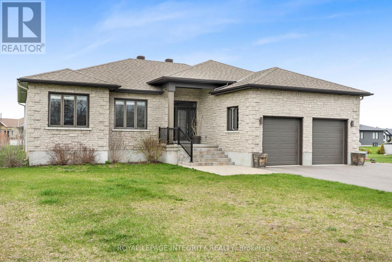 251 Rue Des Violettes Street, Clarence-Rockland, Ontario  K0A 2A0 - Photo 33 - X12753480