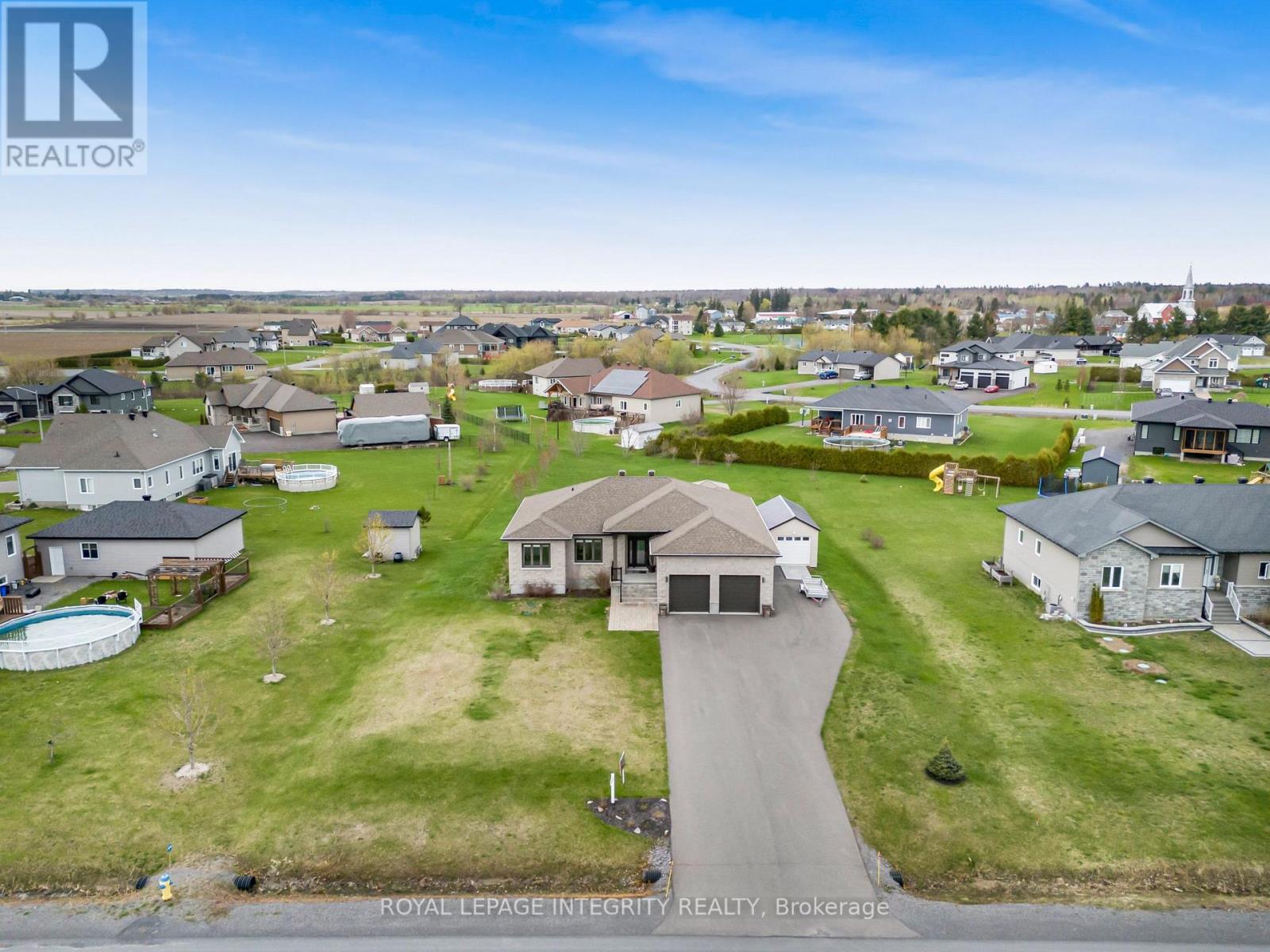 251 Rue Des Violettes Street, Clarence-Rockland, Ontario  K0A 2A0 - Photo 34 - X12753480