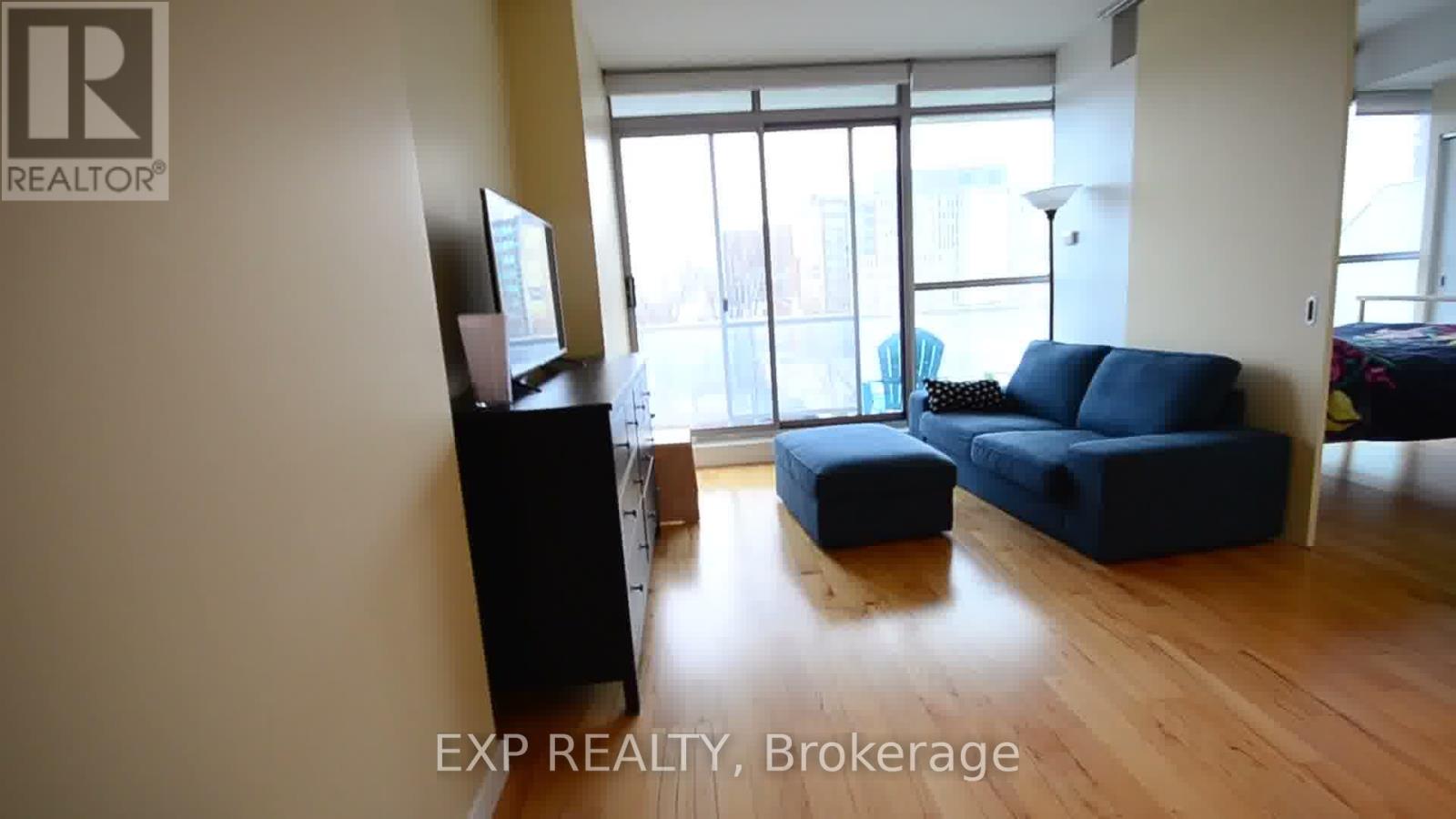 502 - 179 George Street, Ottawa, Ontario  K1N 1J8 - Photo 3 - X12753530