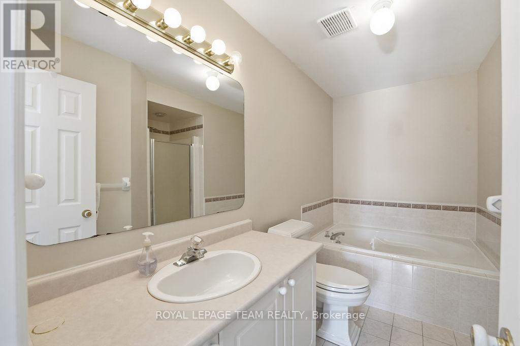 1633 Marley Crescent, Ottawa, Ontario  K1J 1C1 - Photo 25 - X12753576