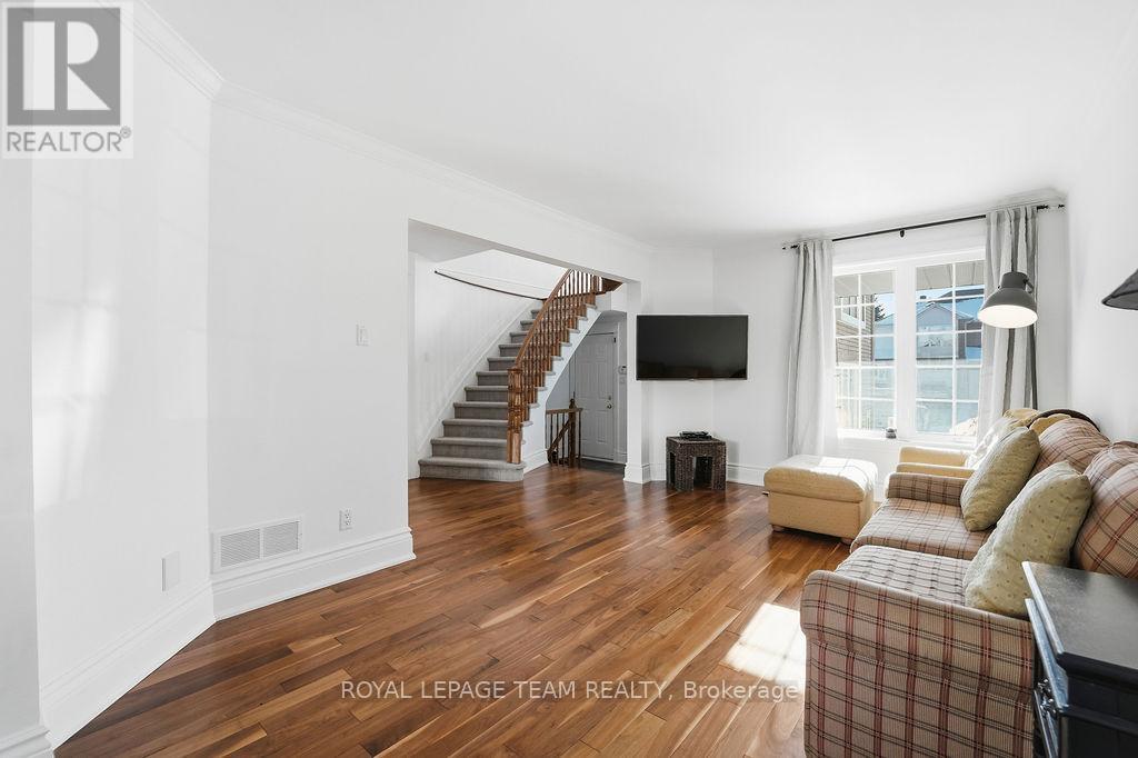 1633 Marley Crescent, Ottawa, Ontario  K1J 1C1 - Photo 7 - X12753576