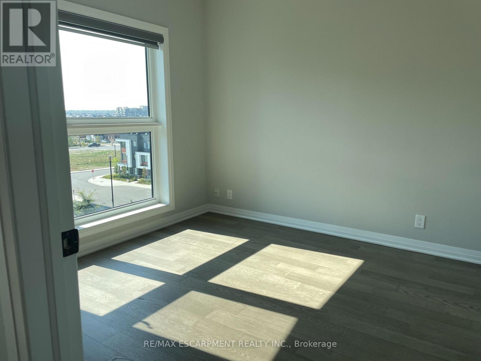 502 - 102 Grovewood Common, Oakville, Ontario  L6H 0X2 - Photo 15 - W12557812