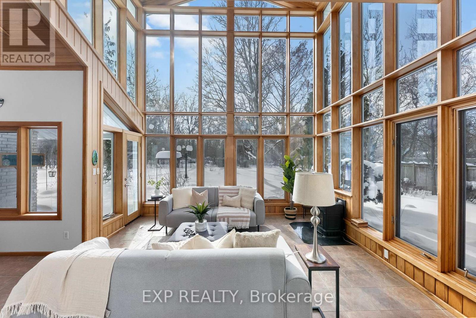 4169 Niagara River Parkway, Fort Erie (Black Creek), Ontario  L2A 5M4 - Photo 12 - X12753380