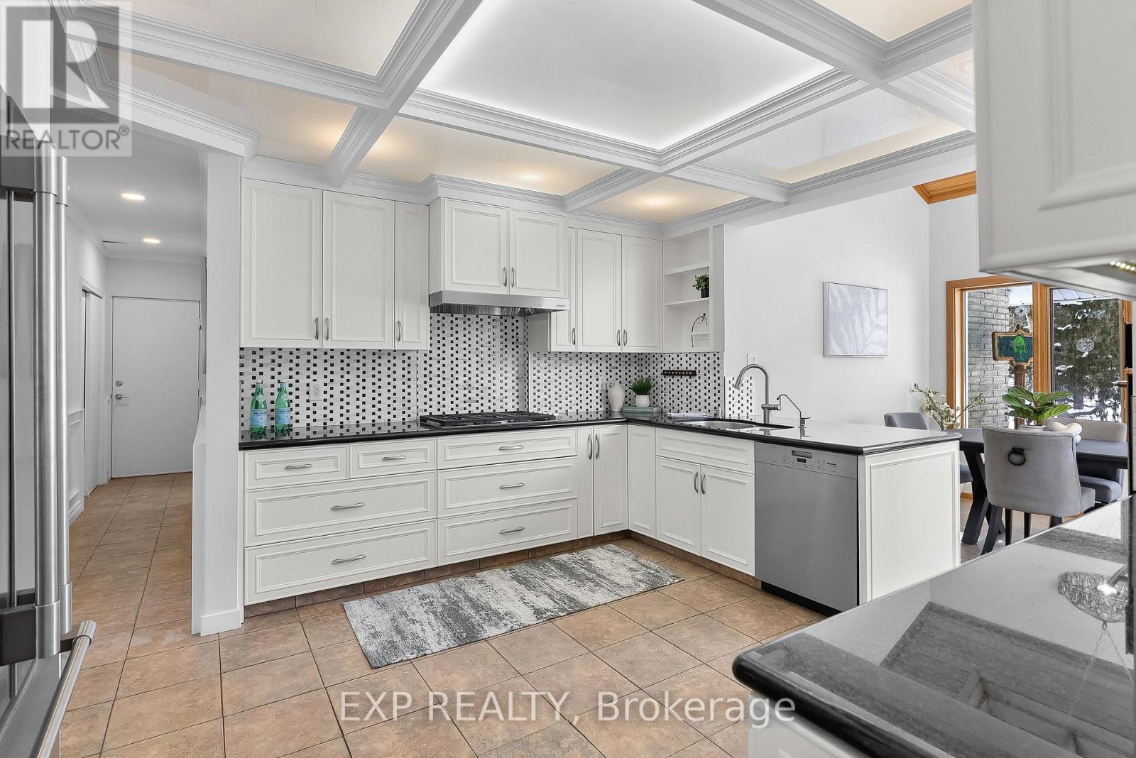 4169 Niagara River Parkway, Fort Erie (Black Creek), Ontario  L2A 5M4 - Photo 18 - X12753380