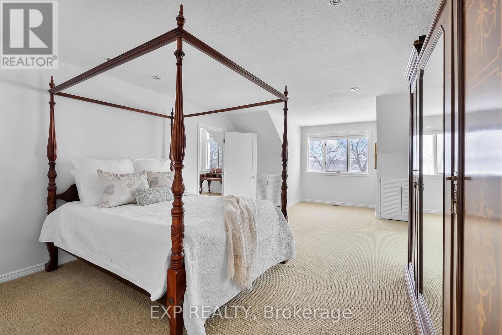 4169 Niagara River Parkway, Fort Erie (Black Creek), Ontario  L2A 5M4 - Photo 26 - X12753380