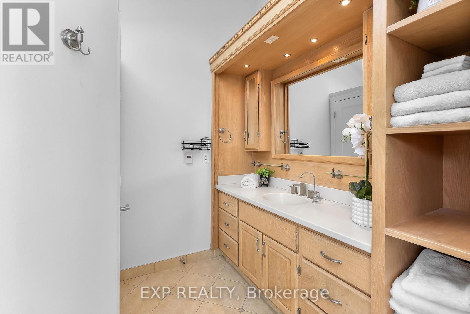 4169 Niagara River Parkway, Fort Erie (Black Creek), Ontario  L2A 5M4 - Photo 28 - X12753380